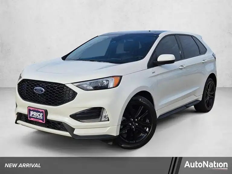 2023 Ford Edge ST-Line AWD's photo