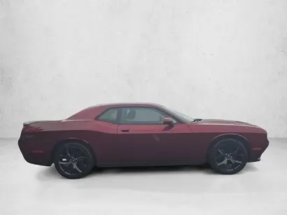 2020 Dodge Challenger SXT Auto photo 4