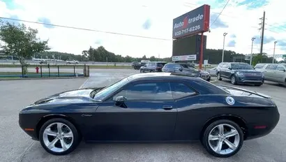 2016 Dodge Challenger SXT photo 5