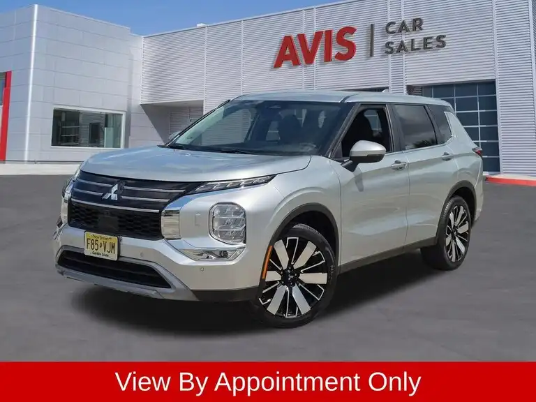 2025 Mitsubishi Outlander SE S-AWC's photo