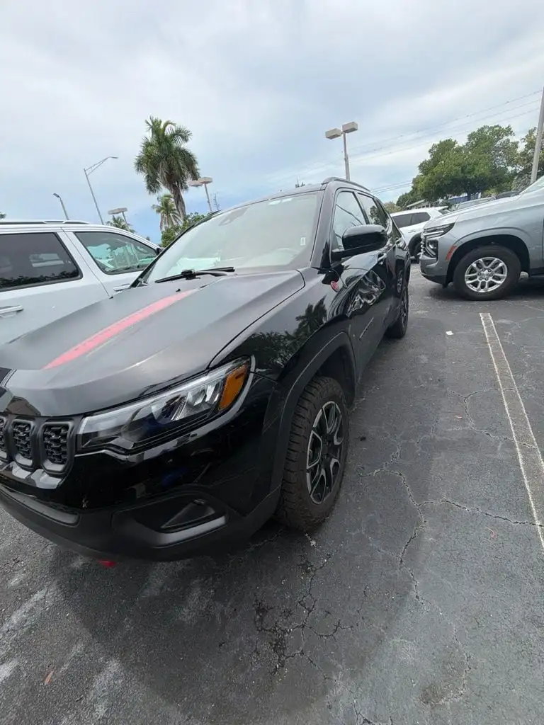 2025 Jeep Compass Trailhawk 4WD's photo