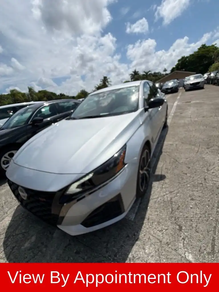 2025 Nissan Altima 2.5 SR's photo