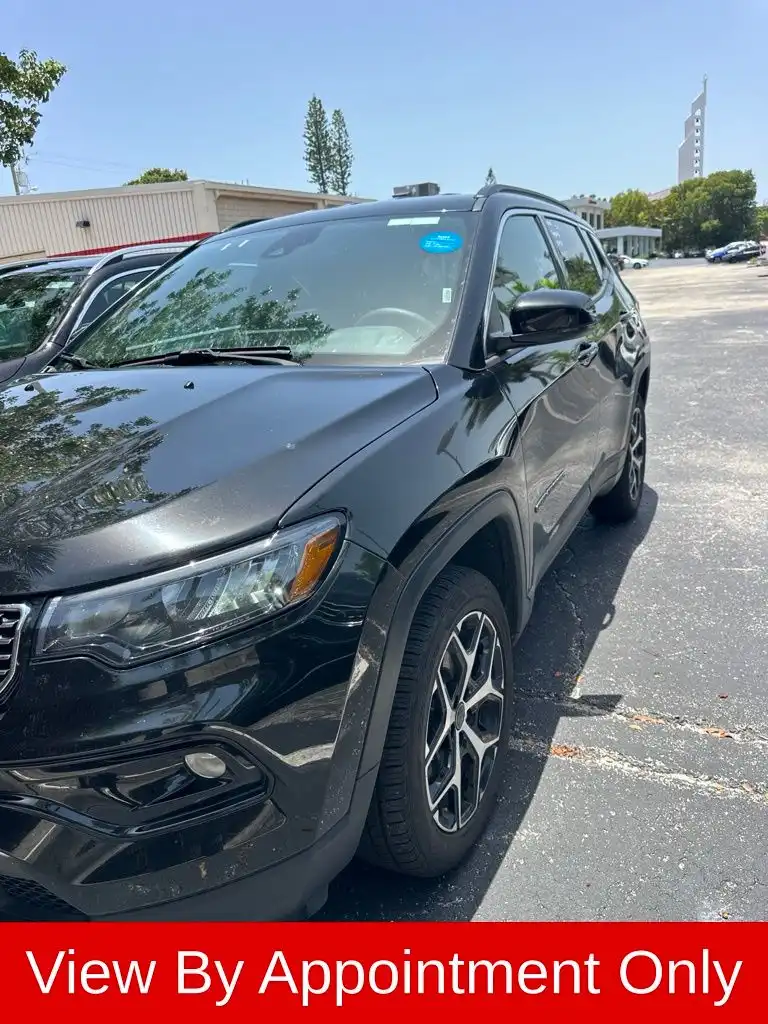 2025 Jeep Compass Limited 4X4's photo