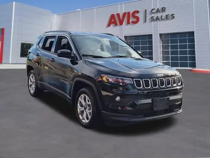 2025 Jeep Compass Latitude 4X4 photo 3