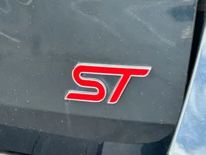 2022 Ford Explorer ST 4WD photo 5