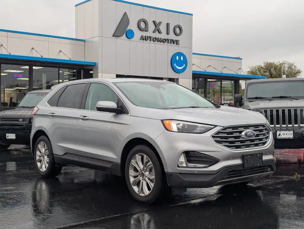 2023 Ford Edge Titanium AWD photo 1