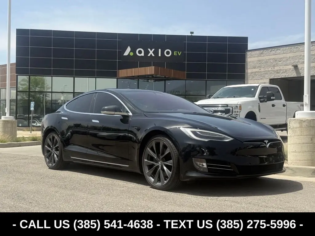 2021 Tesla Model S Long Range Plus photo 1