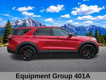 2021 Ford Explorer ST 4WD photo 3