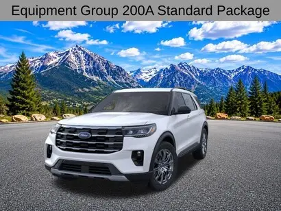 2026 Ford Explorer Active 4WD photo 3
