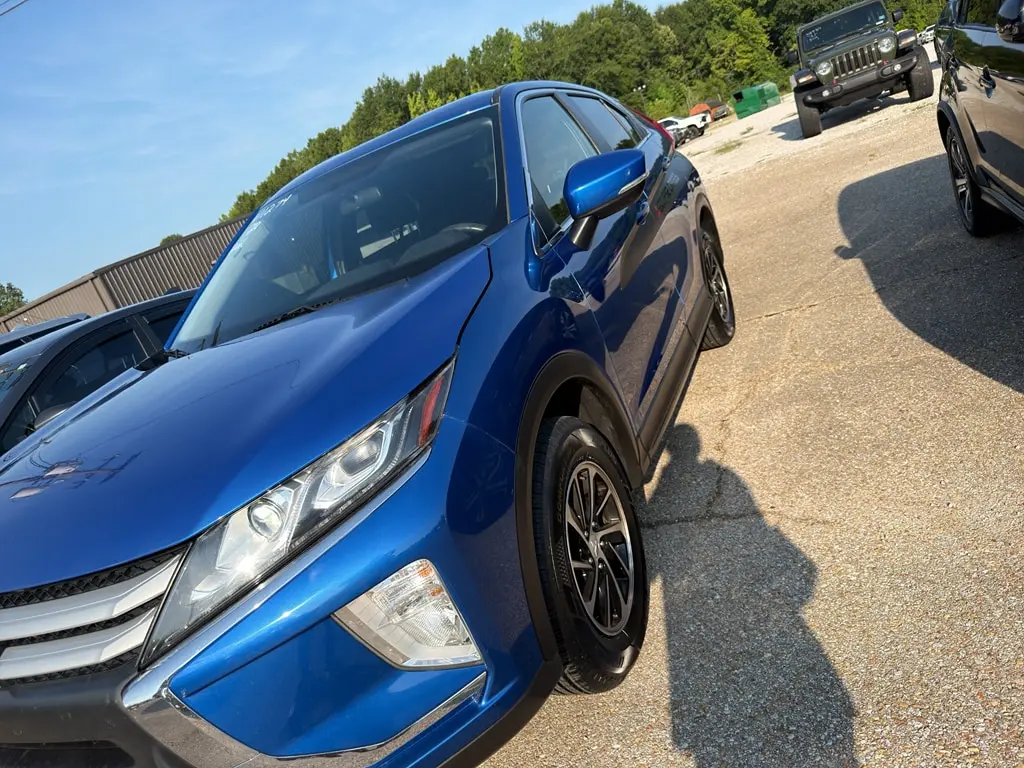 2020 Mitsubishi Eclipse Cross ES S-AWC photo 1