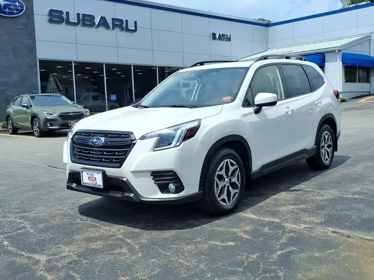 2023 Subaru Forester Premium's photo