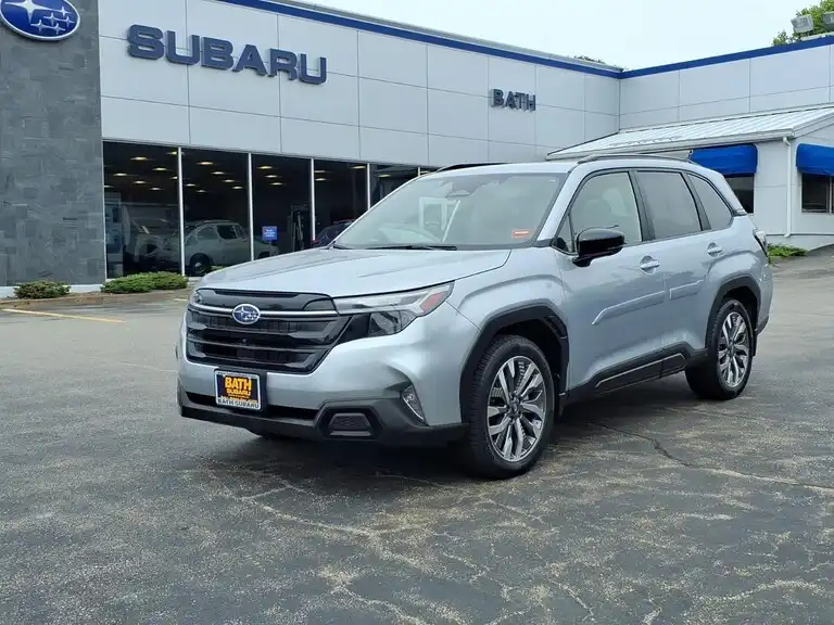2025 Subaru Forester Touring's photo