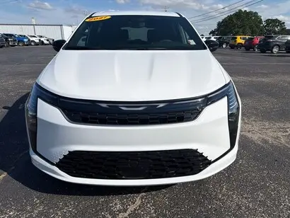 2027 Chrysler Pacifica Select photo 2
