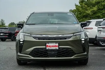 2027 Chrysler Pacifica Select photo 3