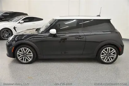 2026 MINI Hardtop Hatchback photo 4
