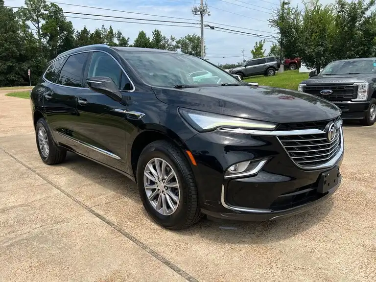 2022 Buick Enclave Essence's photo