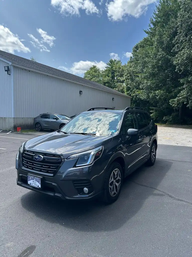 2023 Subaru Forester Premium's photo