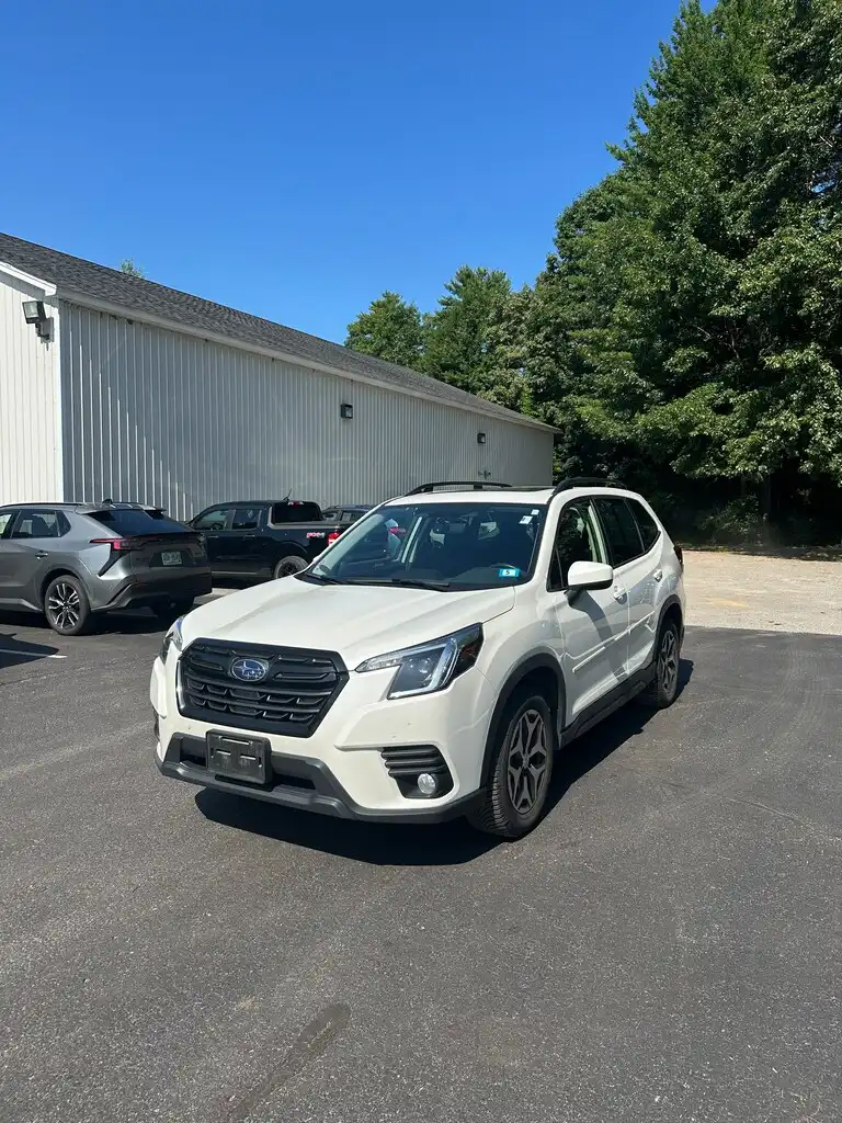 2023 Subaru Forester Premium's photo
