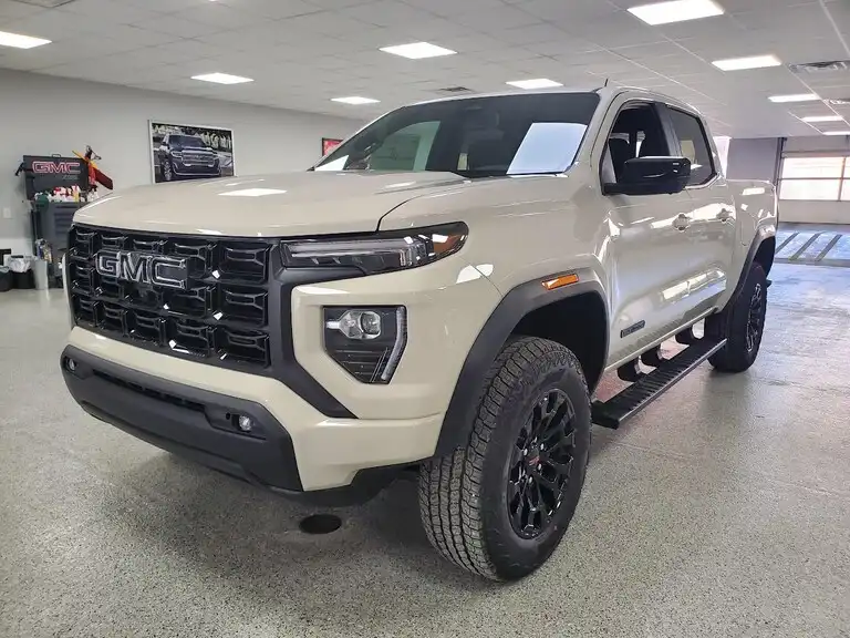 2026 GMC Canyon 4WD Elevation Crew Cab Short Box's photo