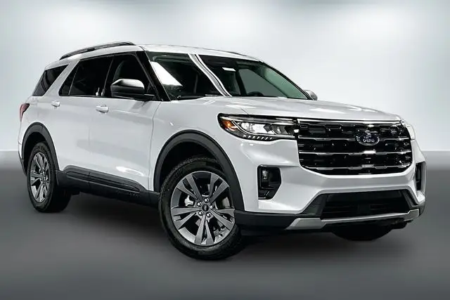 2026 Ford Explorer Active 4WD photo 1