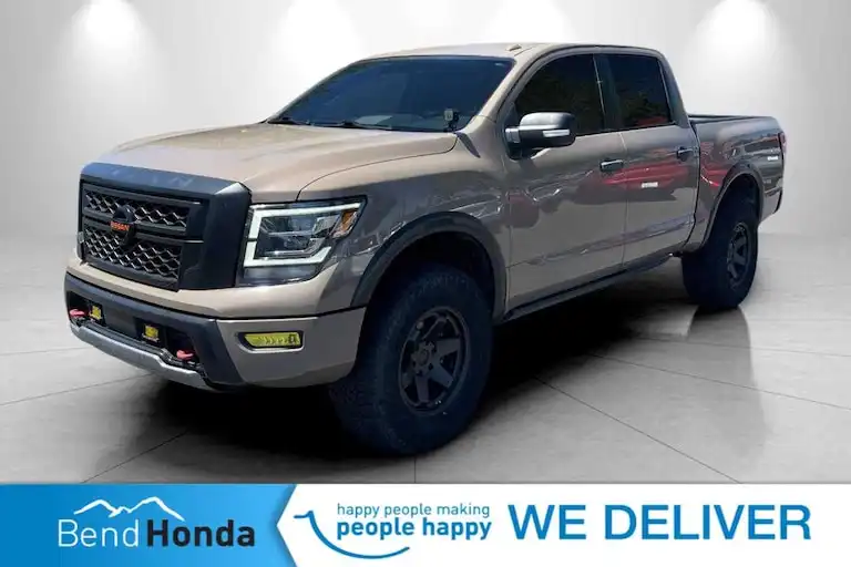 2021 Nissan Titan PRO-4X 4X4 Crew Cab's photo