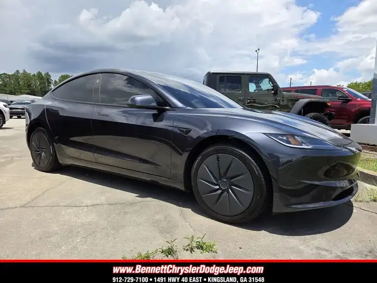 2025 Tesla Model 3 Long Range's photo