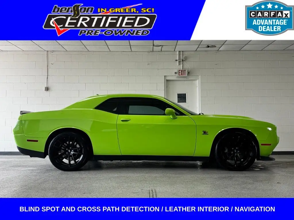2023 Dodge Challenger R/T Scat Pack photo 1