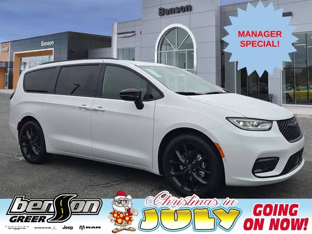 2026 Chrysler Pacifica Select photo 1