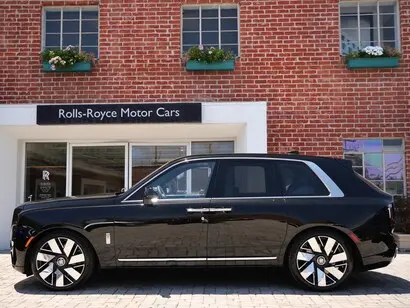 2027 Rolls-Royce Cullinan Base photo 3