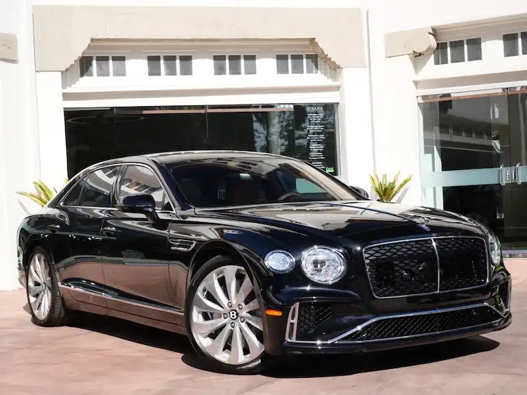 2026 Bentley Flying Spur's photo