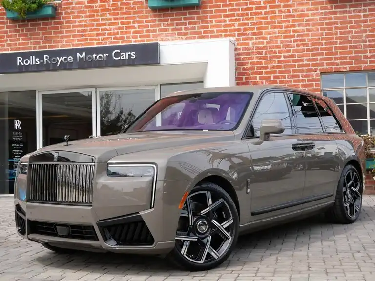 2027 Rolls-Royce Cullinan Black Badge's photo