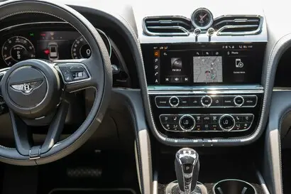 2026 Bentley Bentayga undefined photo 4