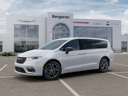2026 Chrysler Pacifica Select photo 2