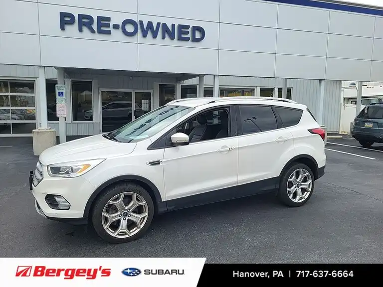 2019 Ford Escape Titanium 4WD's photo