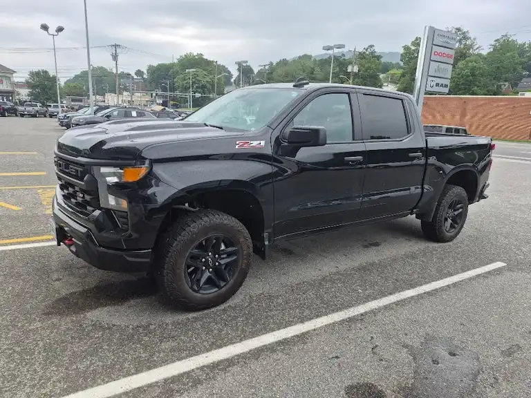 2024 Chevrolet Silverado 1500 Custom Trail Boss 4X4 Crew Cab Short Box's photo