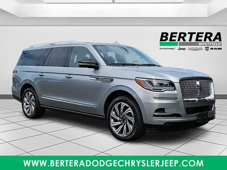 2022 Lincoln Navigator Reserve 4WD L's photo