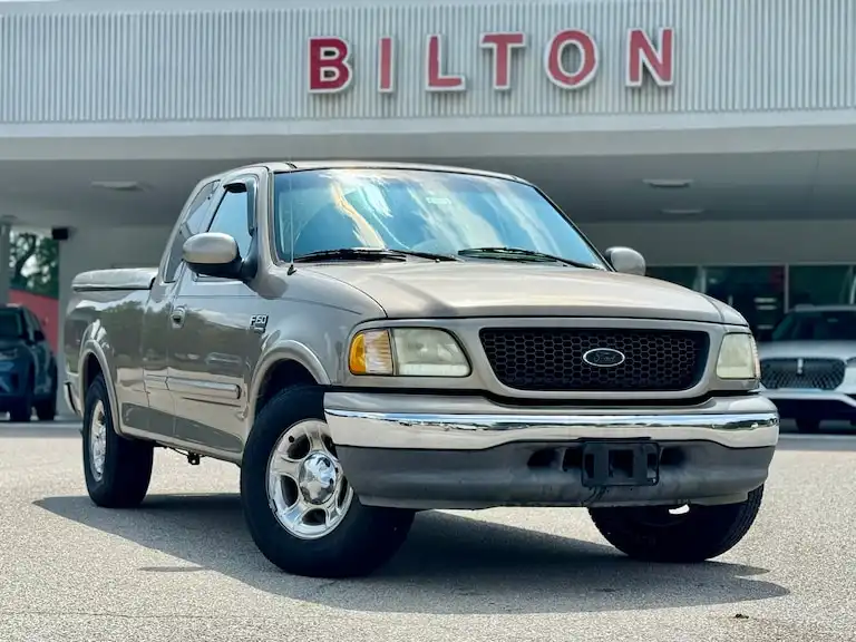 2002 Ford F-150 Lariat SuperCab SWB Styleside's photo