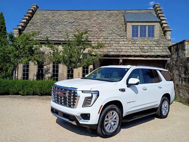 2025 GMC Yukon Denali 2WD's photo