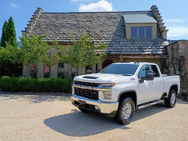 2022 Chevrolet Silverado HD LT 4WD Double Cab Standard Box's photo