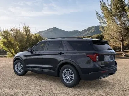 2026 Ford Explorer undefined photo 4