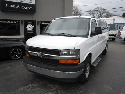 2019 Chevrolet Express 3500 LT Extended photo 2