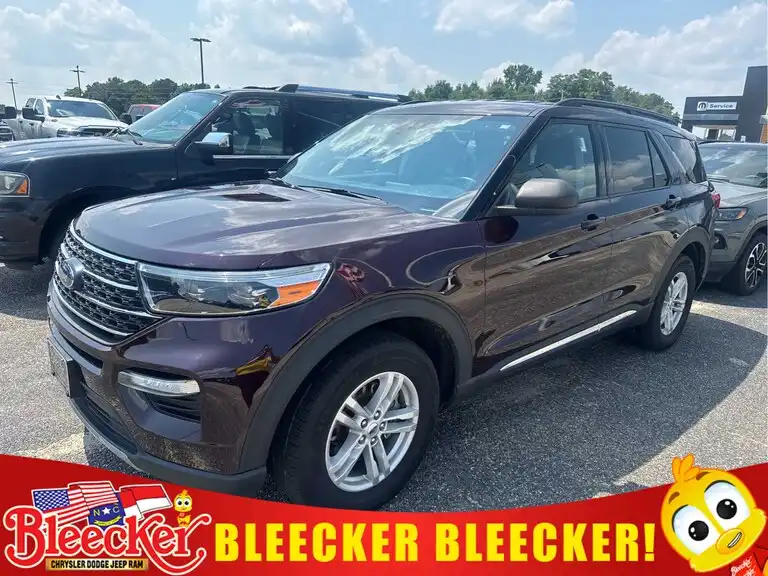 2023 Ford Explorer XLT 4WD's photo