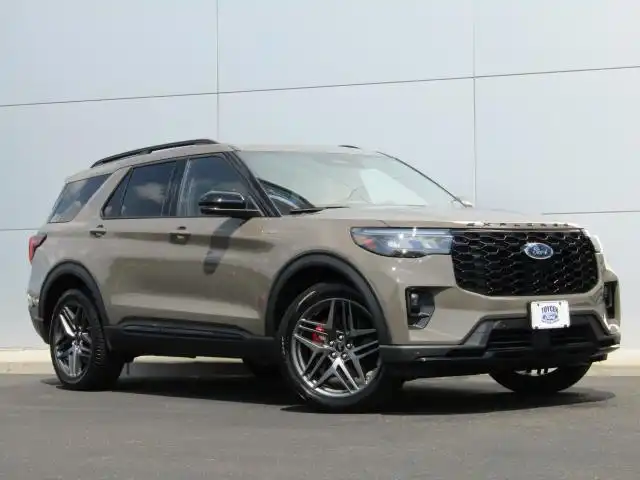 2026 Ford Explorer ST-LINE 4WD's photo
