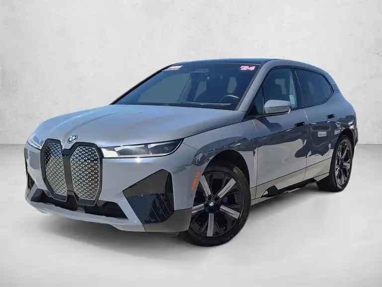 2024 BMW iX xDrive50's photo