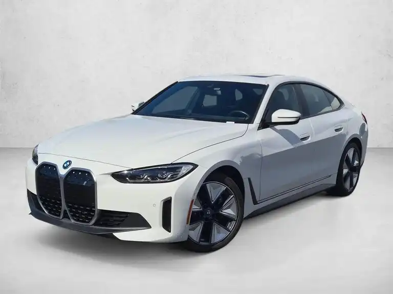 2023 BMW i4 eDrive35's photo