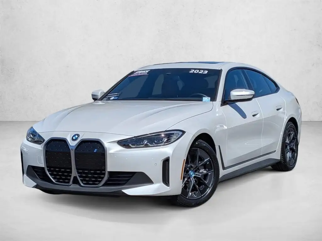 2023 BMW i4 eDrive40 photo 1