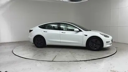 2023 Tesla Model 3 Long Range photo 4