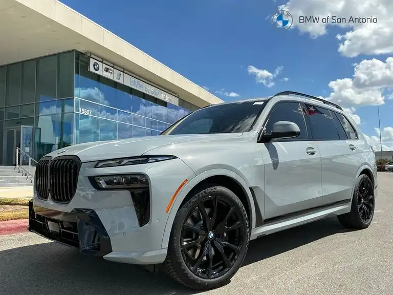 2027 BMW X7 xDrive40i's photo