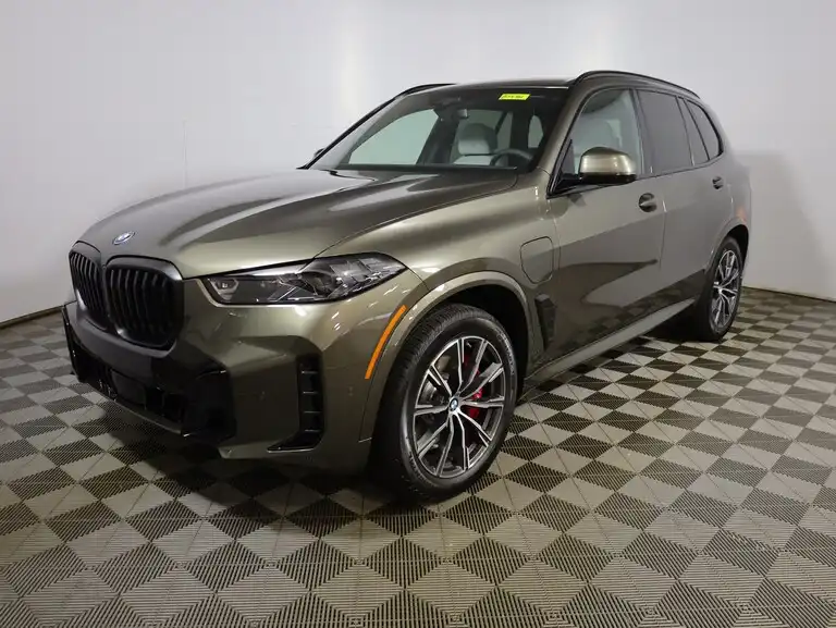 2026 BMW X5 xDrive50e's photo