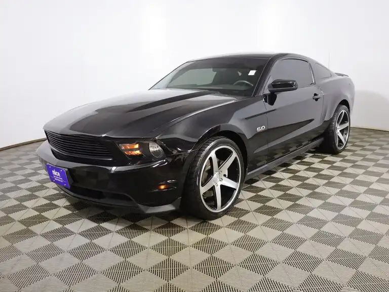 2011 Ford Mustang GT Premium's photo